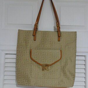 Tommy Hilfiger Tan Signature Logo Large Tote Bag Gold Tone Hardware Brown‎